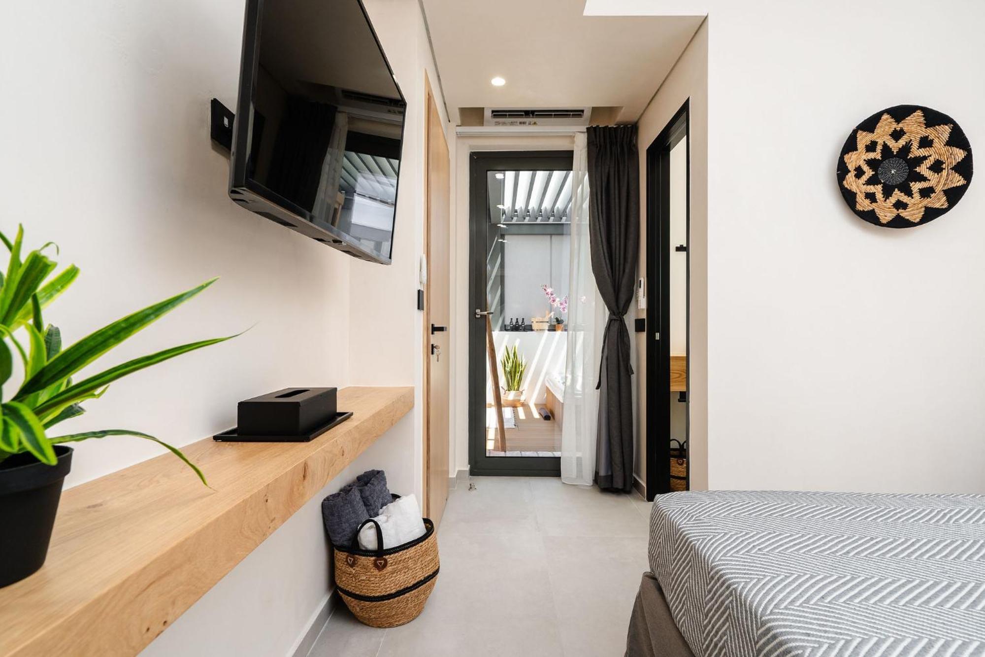 Legato Spa Suites Naxos City エクステリア 写真