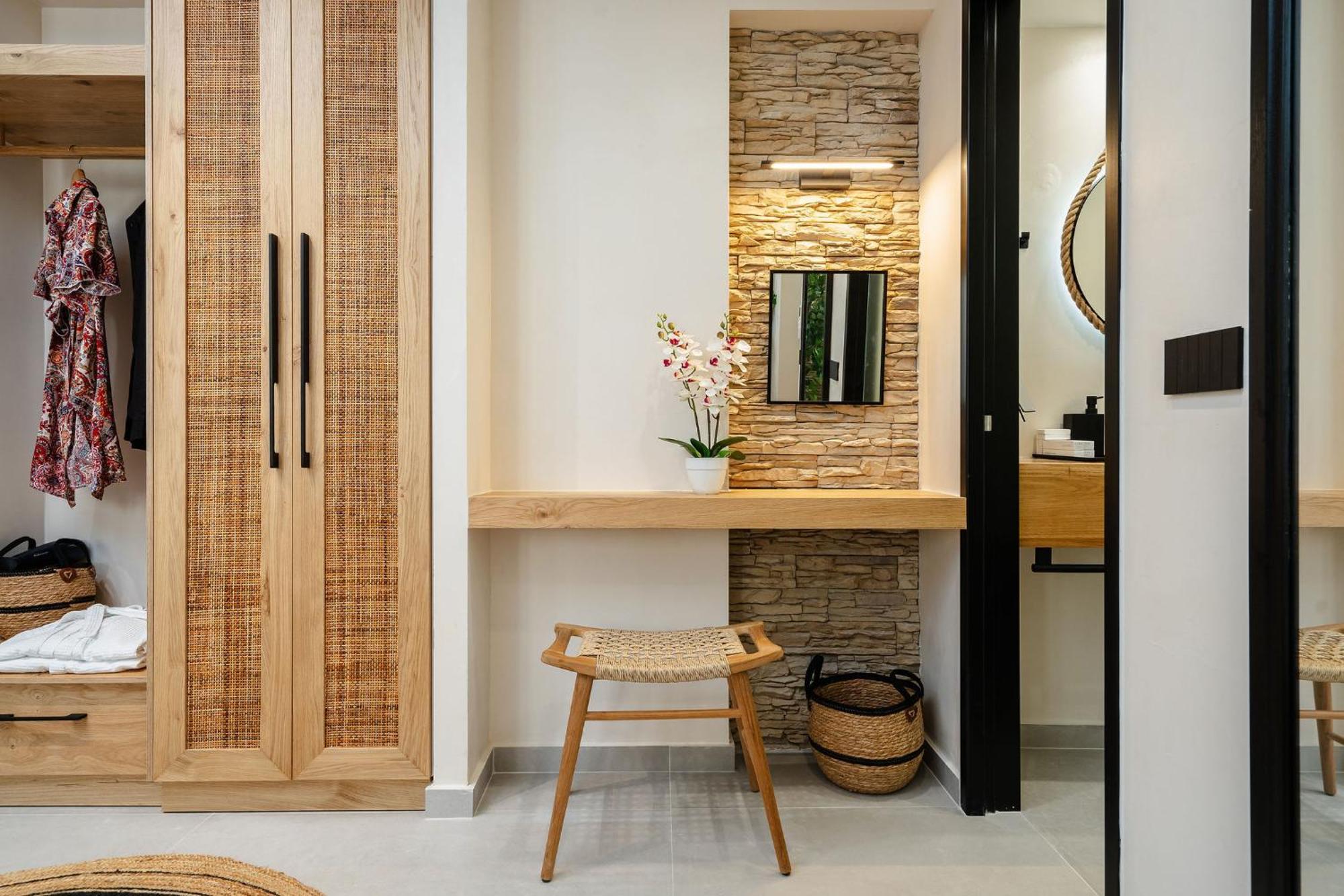 Legato Spa Suites Naxos City エクステリア 写真
